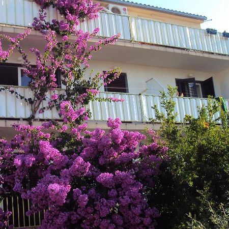 Apartments Green & Orange Hvar Town Exterior photo