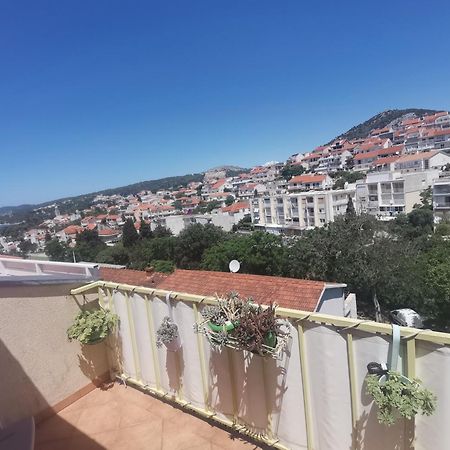 Apartments Green & Orange Hvar Town Exterior photo