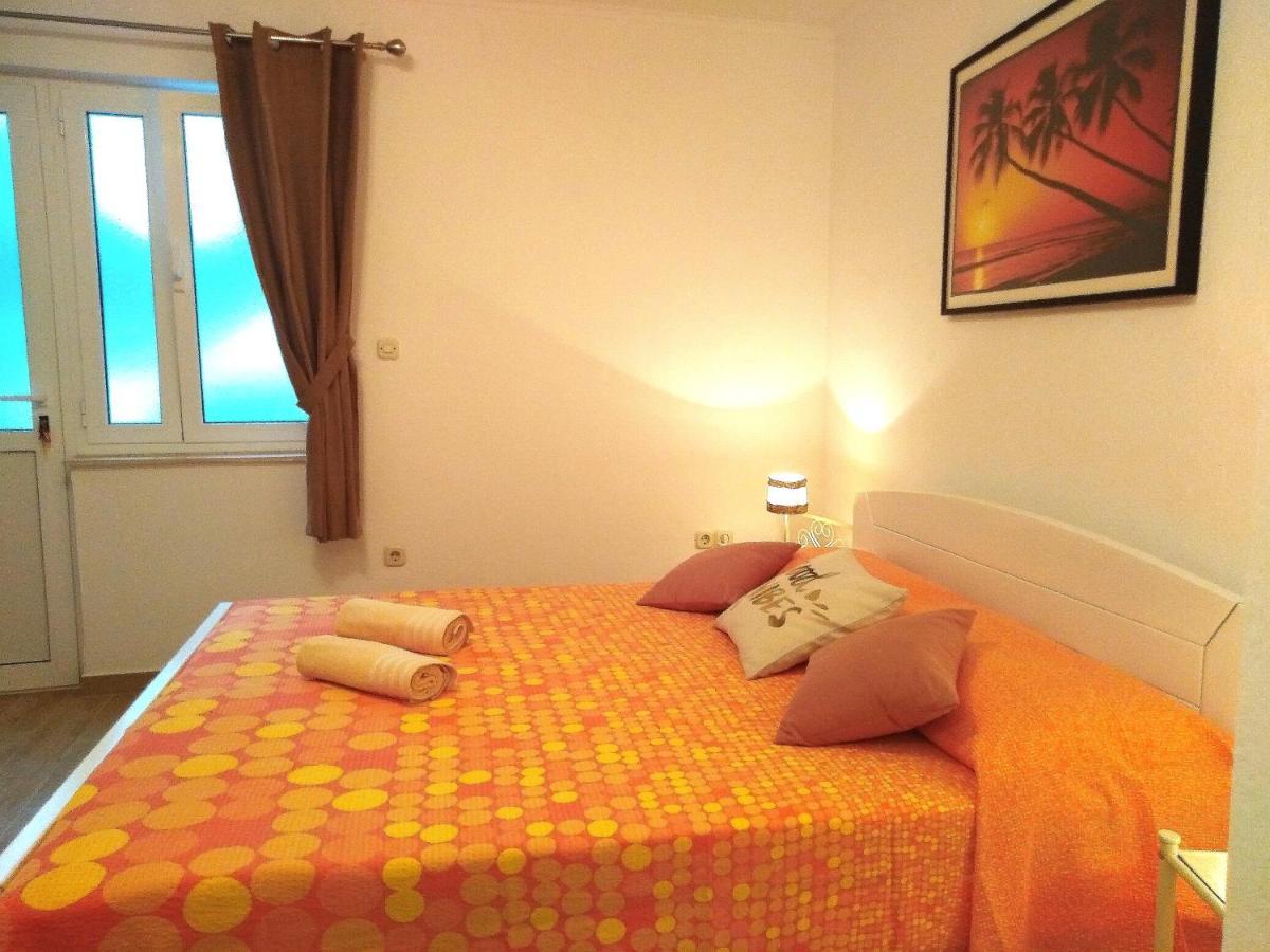 Apartments Green & Orange Hvar Town Exterior photo