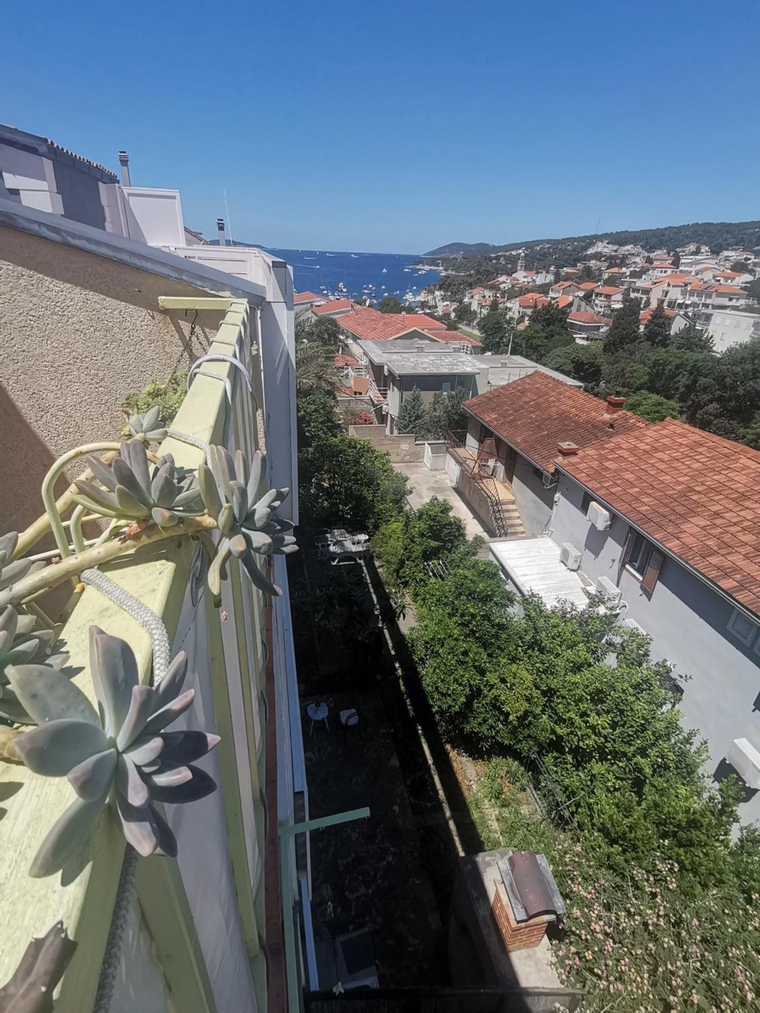 Apartments Green & Orange Hvar Town Exterior photo